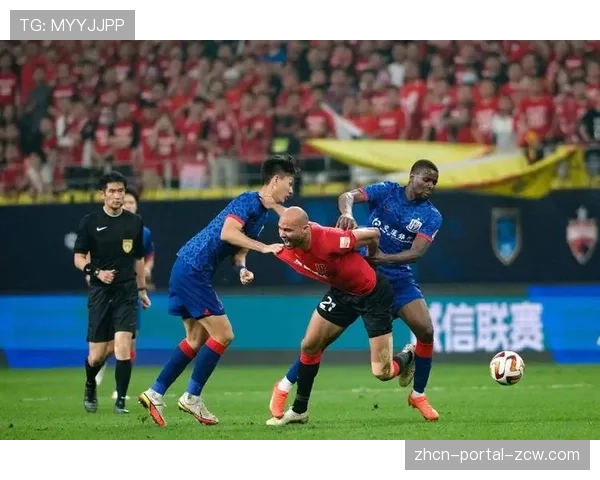 即时：莱切vs乌迪内斯，客队前锋完成帽子戏法